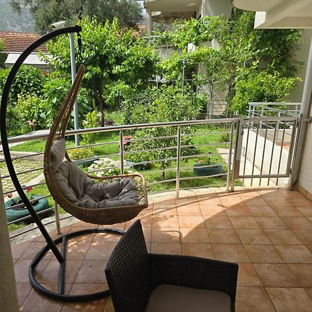 Roman Garden Apartment Risan Kültér fotó