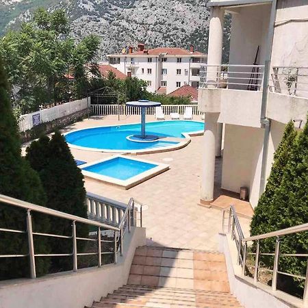 Roman Garden Apartment Risan Kültér fotó