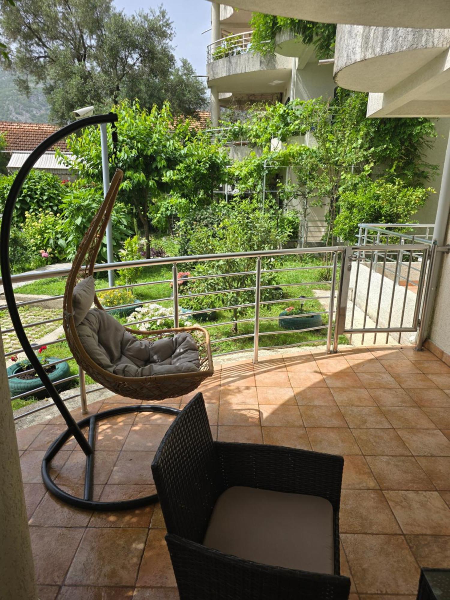 Roman Garden Apartment Risan Kültér fotó