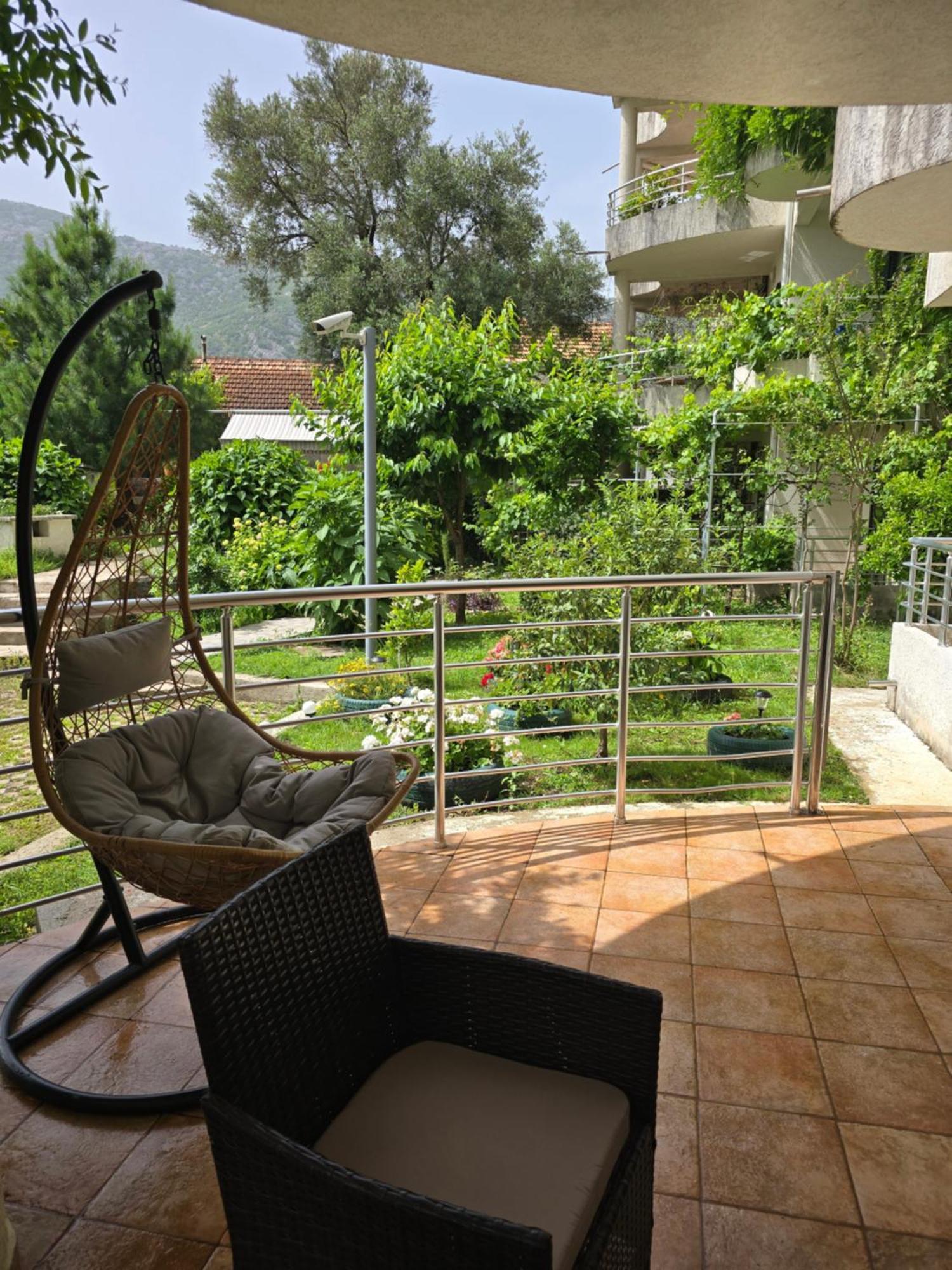 Roman Garden Apartment Risan Kültér fotó