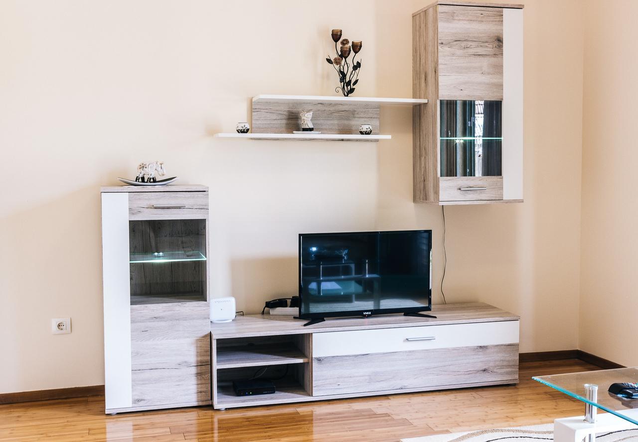 Roman Garden Apartment Risan Kültér fotó